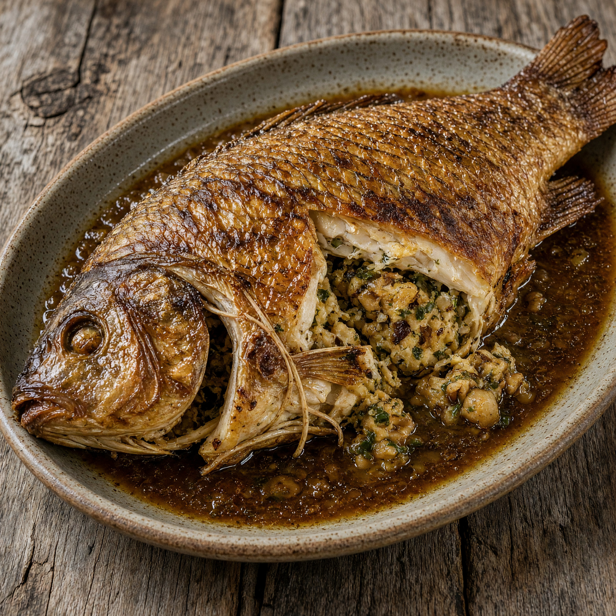 Carpe à la broche – gefüllter Karpfen aus dem Périgord